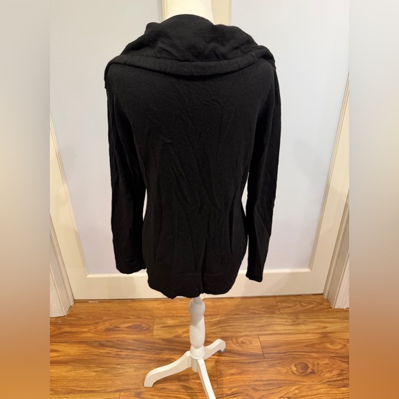 Banana Republic Black Luxury Cashmere Blend Sweater - Picture 5 of 6